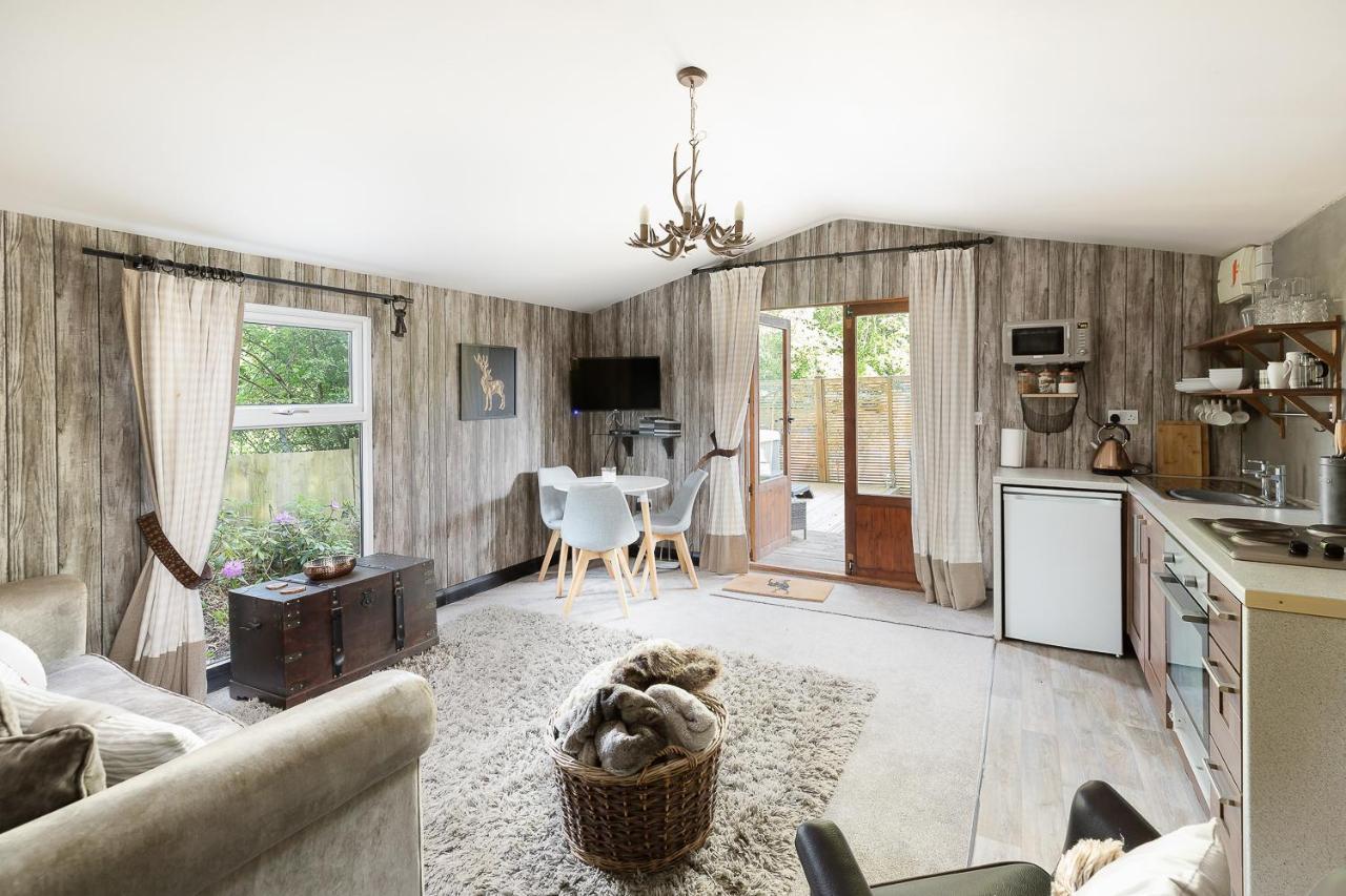 The Log Cabin With Private Hot Tub, Bath Villa Exteriör bild